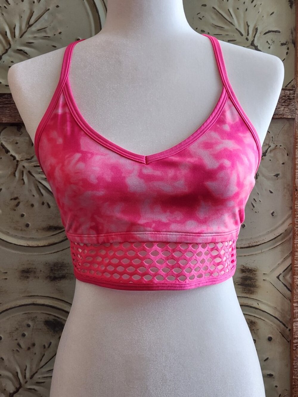 VS Pink Ultimate Lightly Lined Pink Tie-Die Sports Bra with Fishnet Trim | M